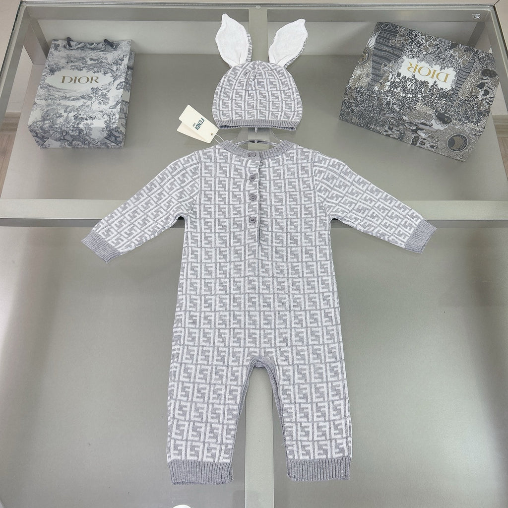 Baby grow blanket & hat bundle