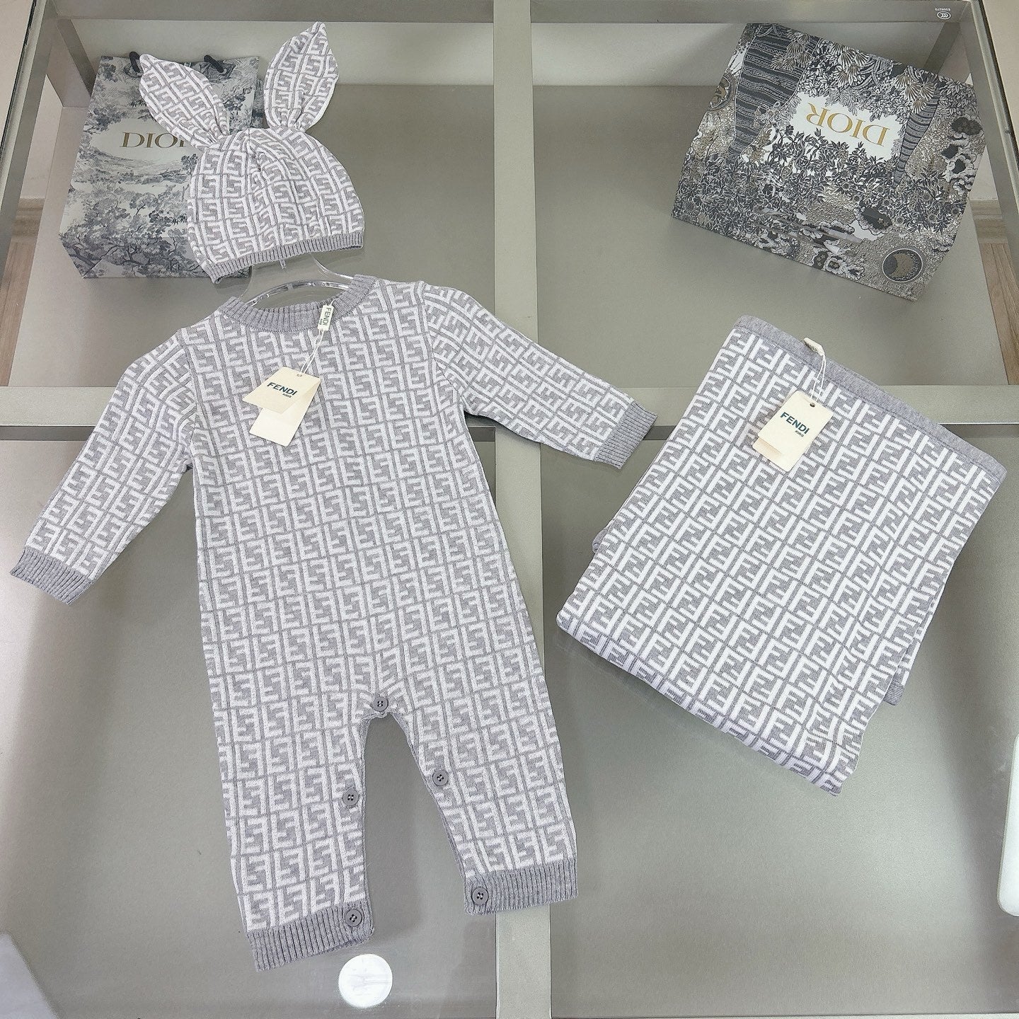 Baby grow blanket & hat bundle