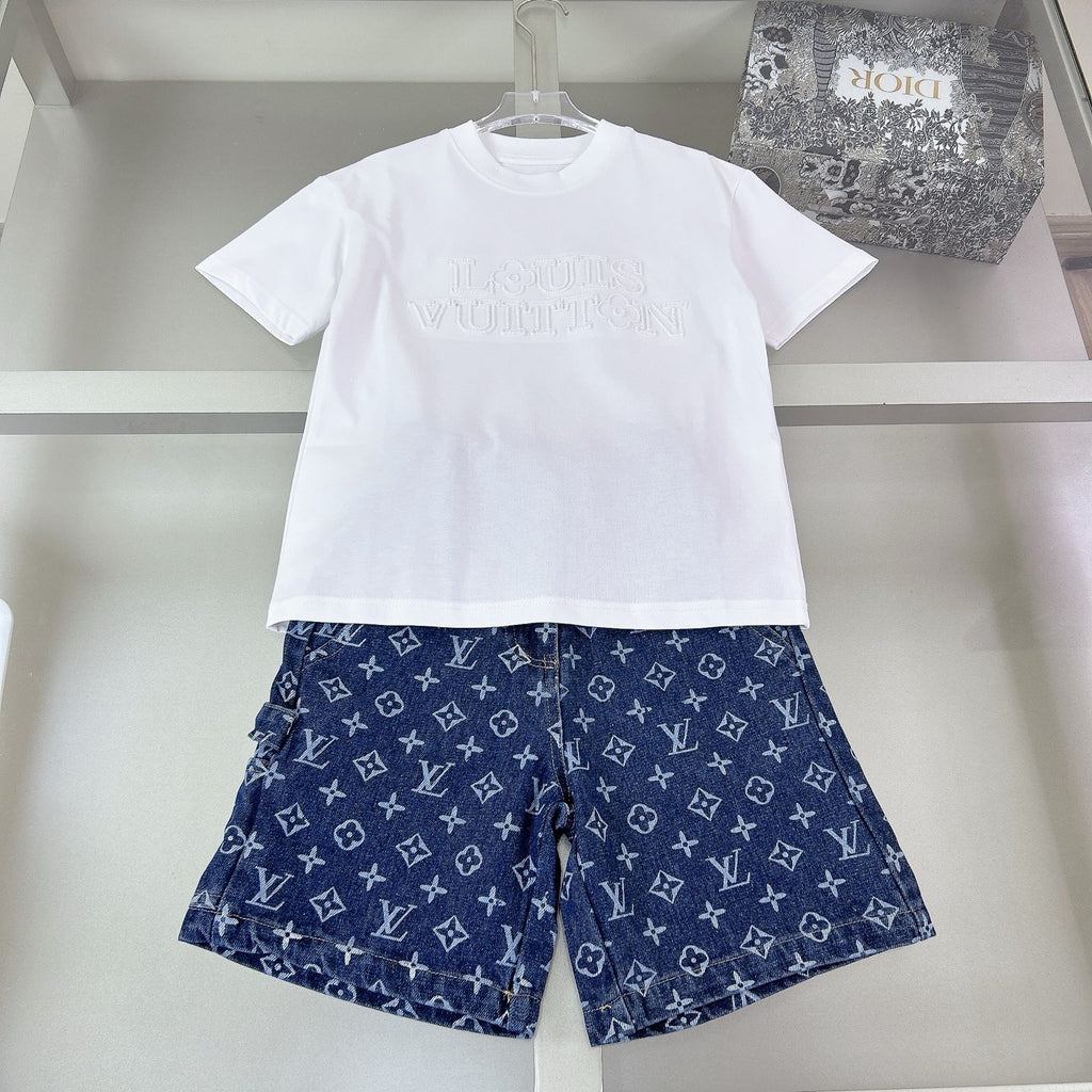 T-shirt and short set