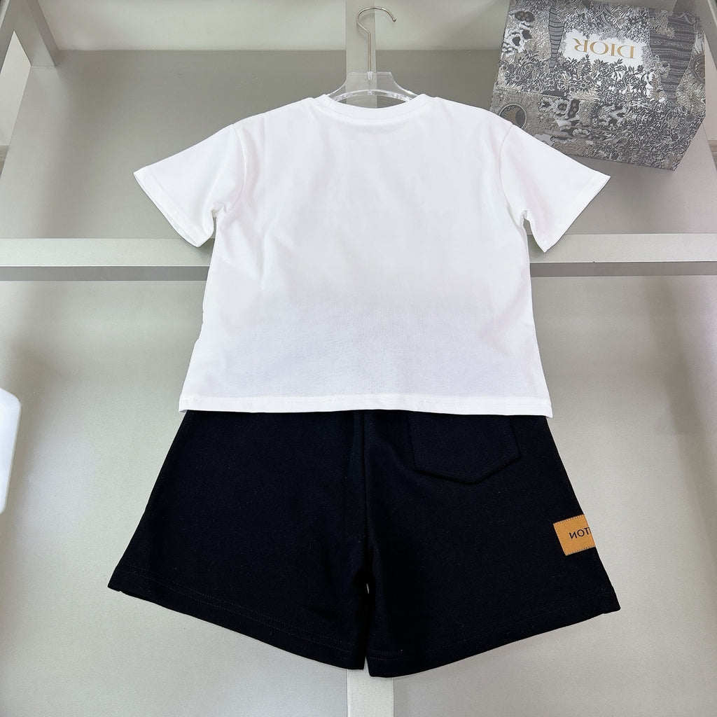 T-shirt and short set
