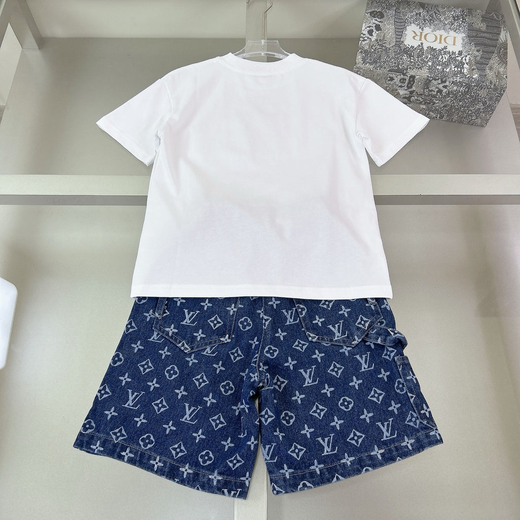 T-shirt and short set