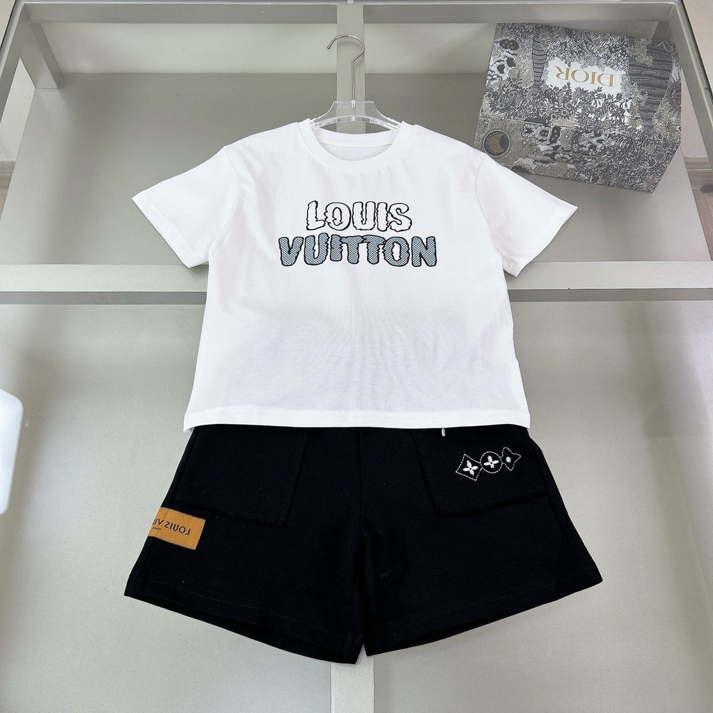 T-shirt and short set